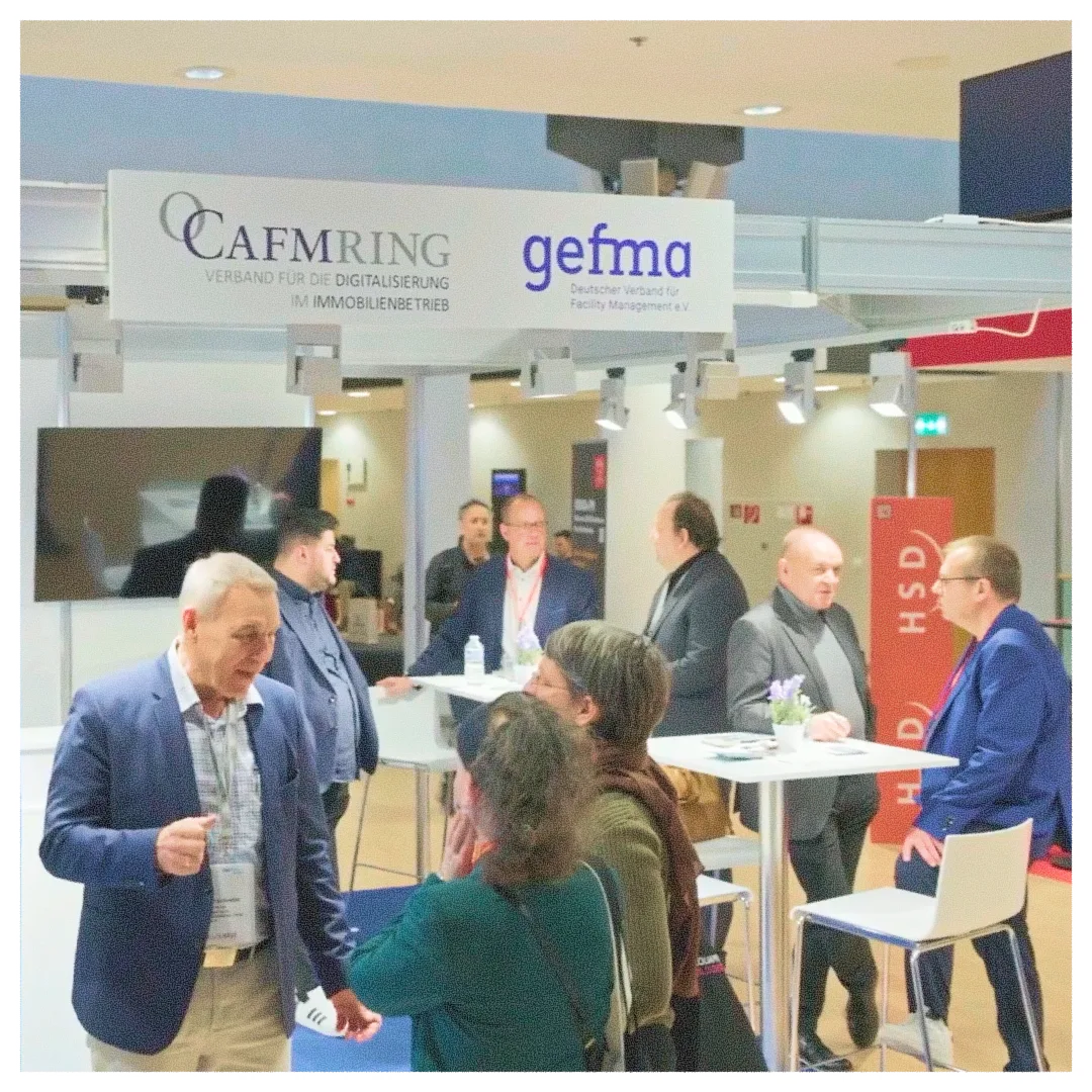 Gespräche am Stand des CAFM-Rings